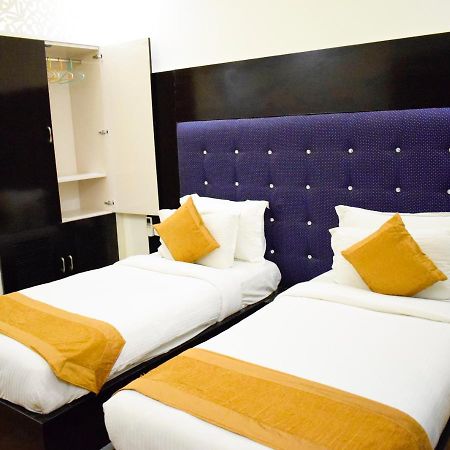 Hotel Pearl Blue Agra  Bagian luar foto