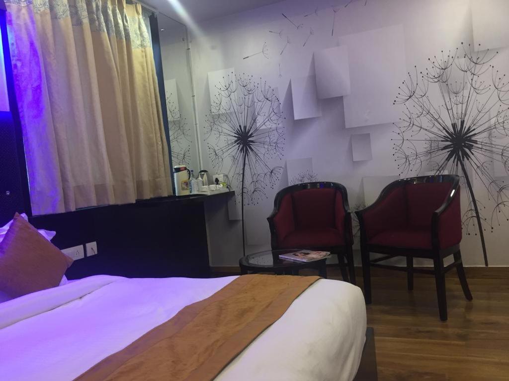 Hotel Pearl Blue Agra  Bagian luar foto