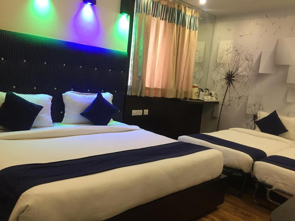 Hotel Pearl Blue Agra  Bagian luar foto