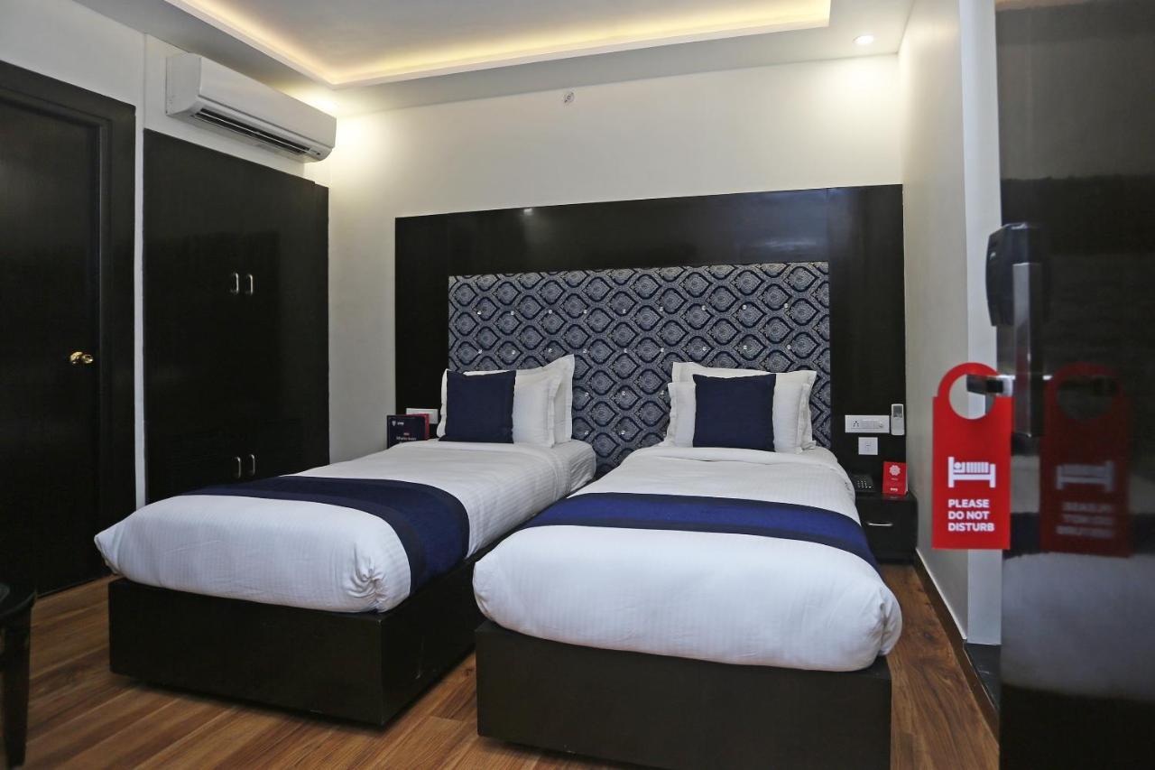 Hotel Pearl Blue Agra  Bagian luar foto