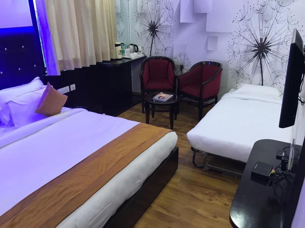 Hotel Pearl Blue Agra  Bagian luar foto